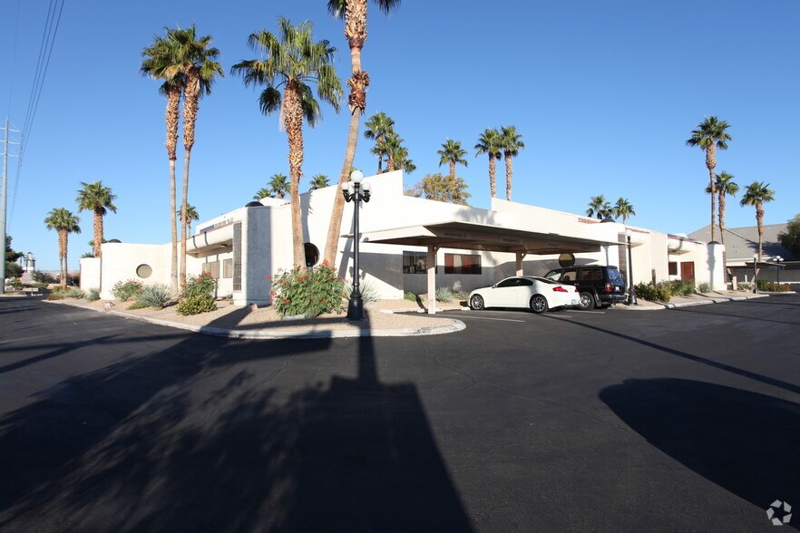 2950 E Flamingo Rd, Las Vegas, NV 89121 | LoopNet