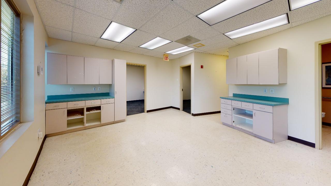 755 Mount Vernon Hwy NE, Atlanta, GA for lease Interior Photo- Image 1 of 8