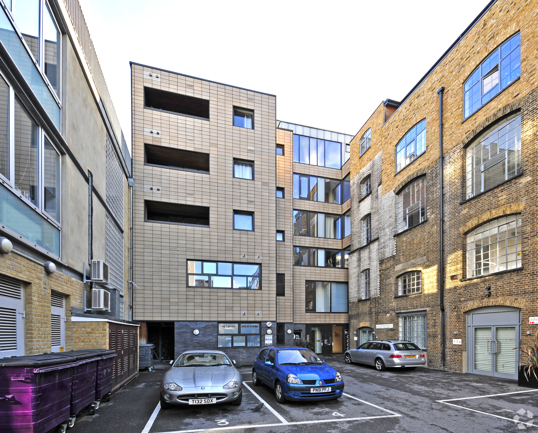 9 Bell Yard Mews, London for lease Primary Photo- Image 1 of 15