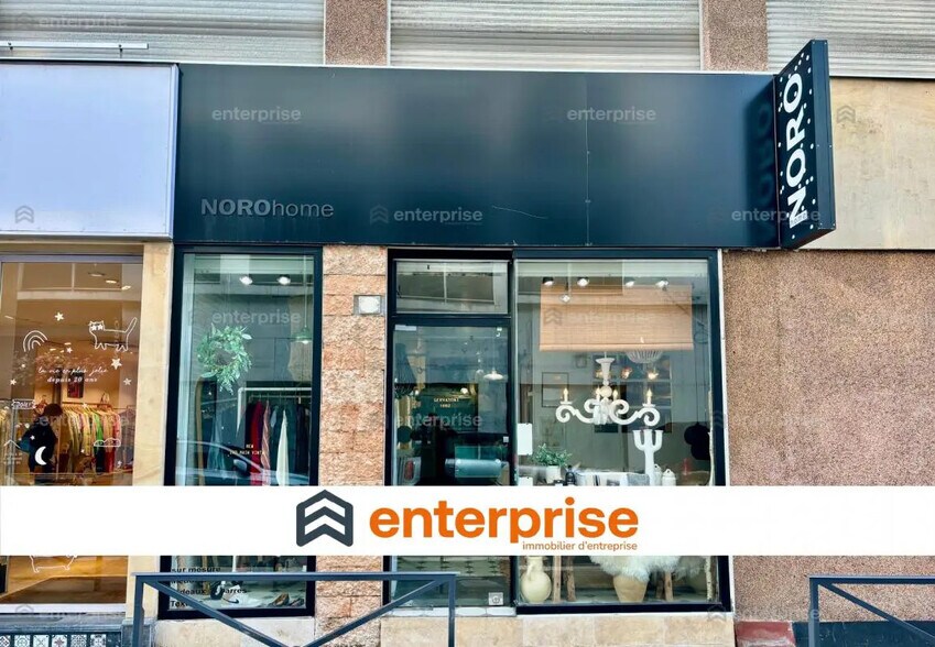 Retail in Amiens for lease - Building Photo - Image 1 of 2