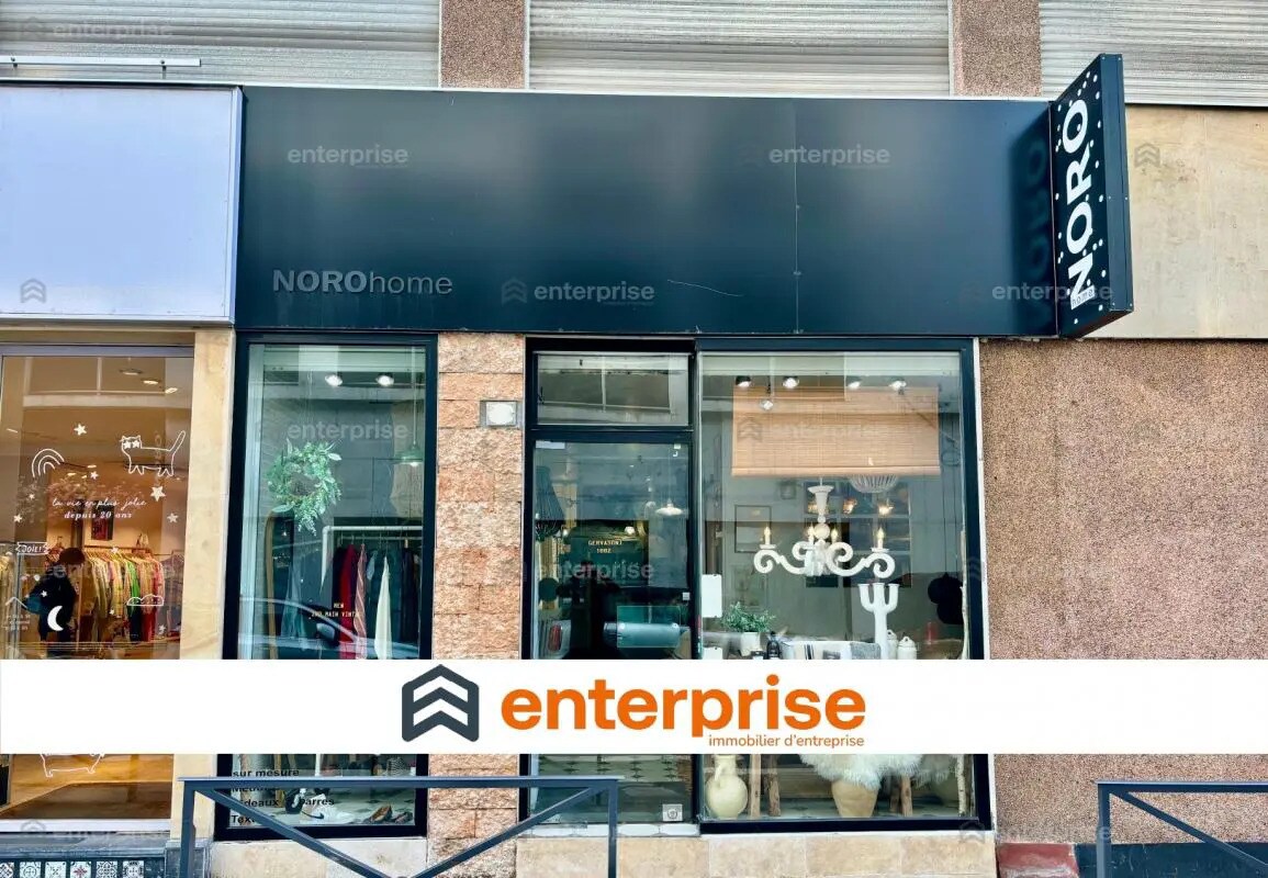 Retail in Amiens for lease Building Photo- Image 1 of 3