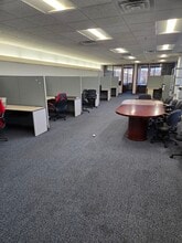 1175 Corporate Woods Pkwy, Vernon Hills, IL for lease Interior Photo- Image 2 of 10