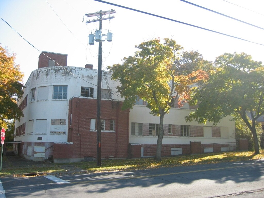 201 Church St, Newark, NY for sale Primary Photo- Image 1 of 1