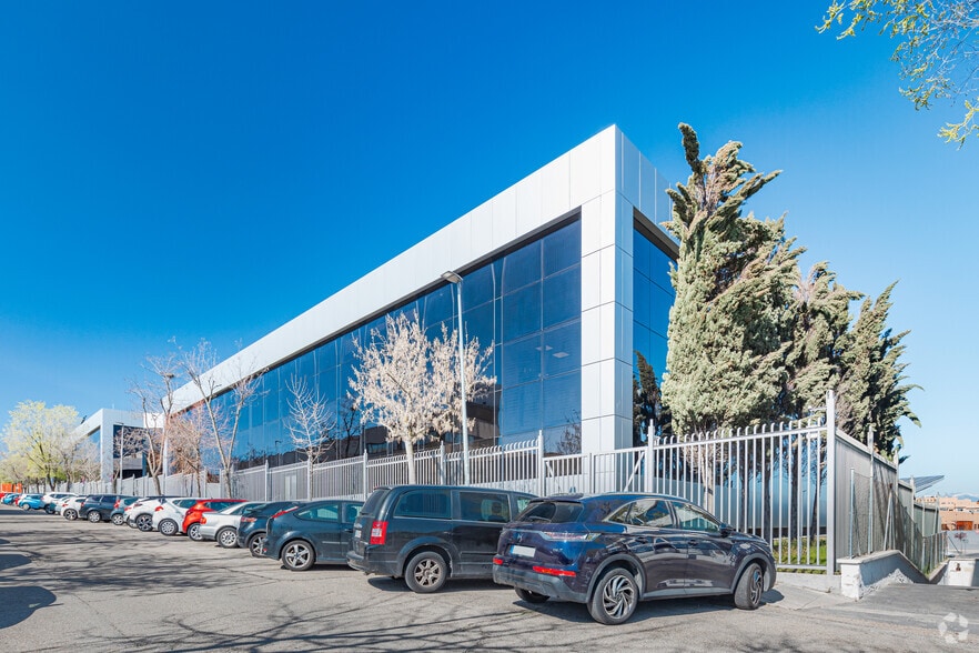Avenida Tenerife, 4-6-6, San Sebastián de los Reyes, Madrid for lease - Building Photo - Image 3 of 11