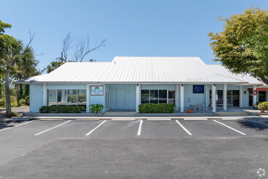 2407 Periwinkle Way, Sanibel, FL for lease - Building Photo - Image 2 of 6