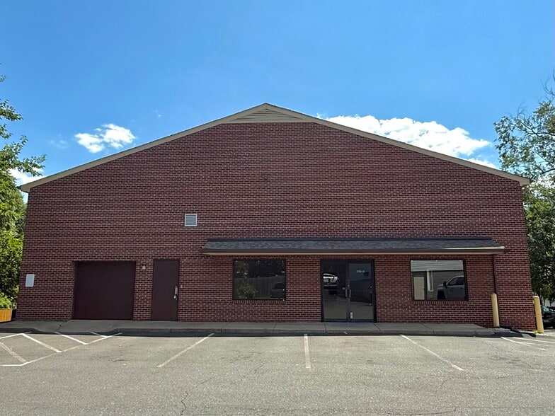 316 E Market St, Leesburg, VA for lease - Building Photo - Image 1 of 11