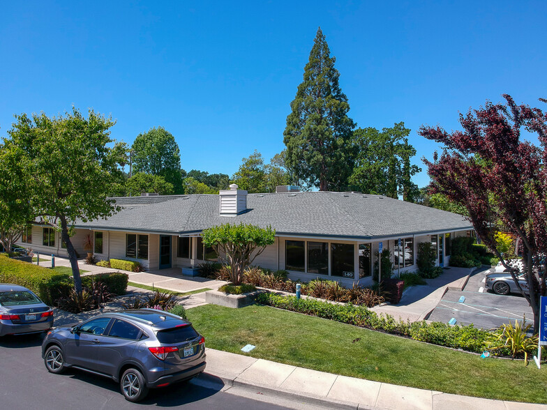 140 Town & Country Dr, Danville, CA for lease - Building Photo - Image 1 of 6