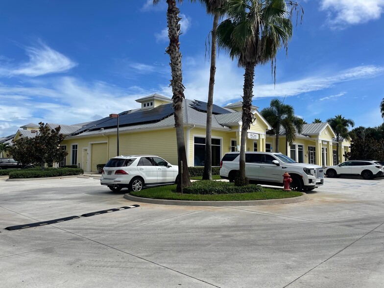 1239 SE Indian St, Stuart, FL for lease - Building Photo - Image 2 of 10