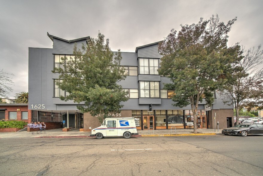 1625 Shattuck Ave, Berkeley, CA for lease - Building Photo - Image 2 of 12