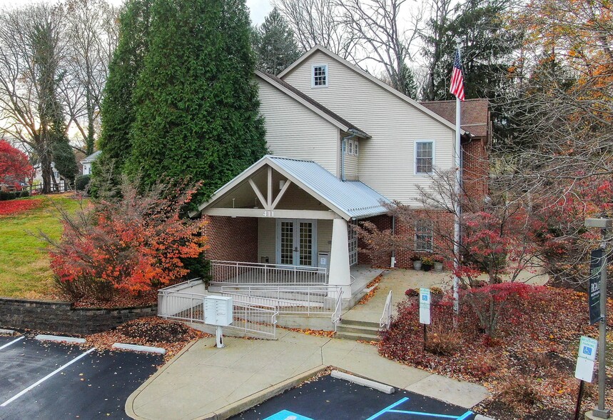411 Old Baltimore Pike, Chadds Ford, PA for sale - Building Photo - Image 1 of 10