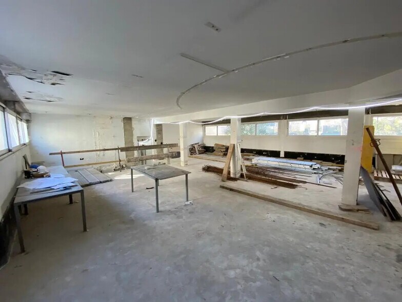 Retail in Boulogne-Billancourt for lease - Building Photo - Image 3 of 7