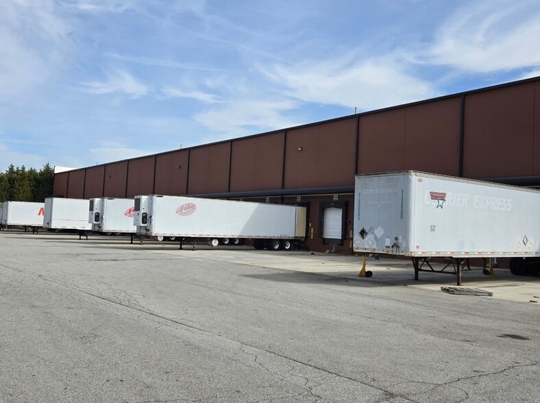 5535 Rafe Ct, Flowery Branch, GA for lease - Building Photo - Image 3 of 3