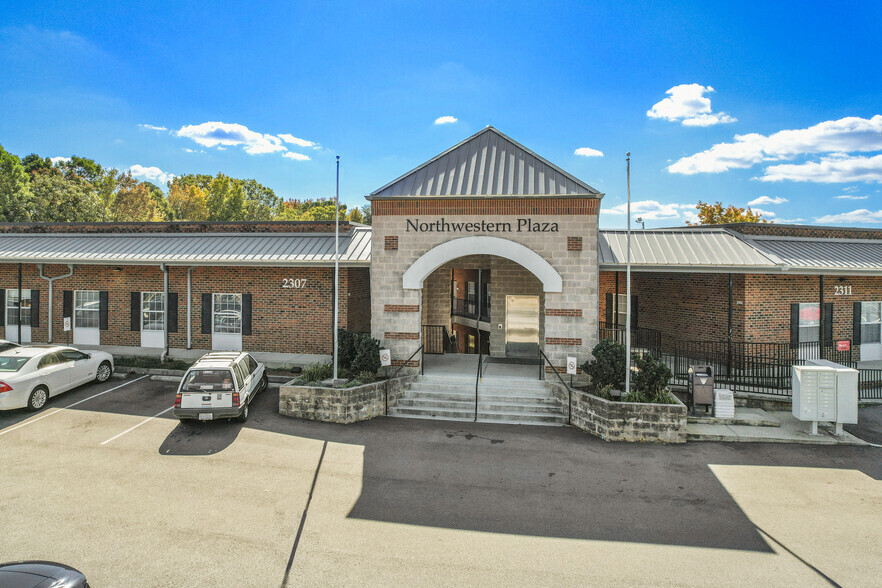 Greensboro Office Portfolio portfolio of 2 properties for sale on LoopNet.com - Primary Photo - Image 1 of 2