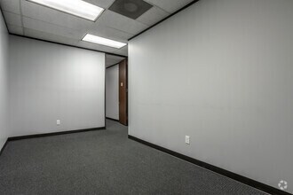 2211 Norfolk St, Houston, TX for lease Interior Photo- Image 2 of 7