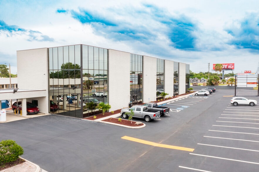 6709 Ridge Rd, Port Richey, FL for lease - Primary Photo - Image 1 of 19