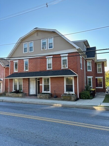 142 E Evergreen St, West Grove, PA for sale - Building Photo - Image 1 of 28