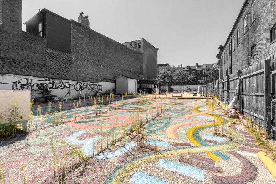 319 N Paca St, Baltimore, MD for sale - Building Photo - Image 2 of 11