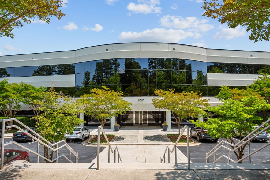 5565 Centerview Dr, Raleigh, NC for lease - Building Photo - Image 2 of 12