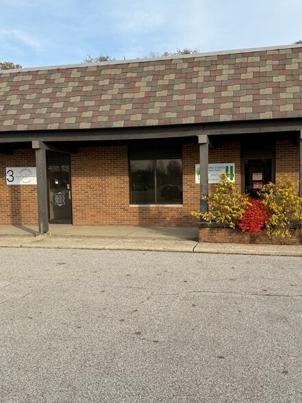 105 5th St SE, Barberton, OH for sale - Building Photo - Image 1 of 11
