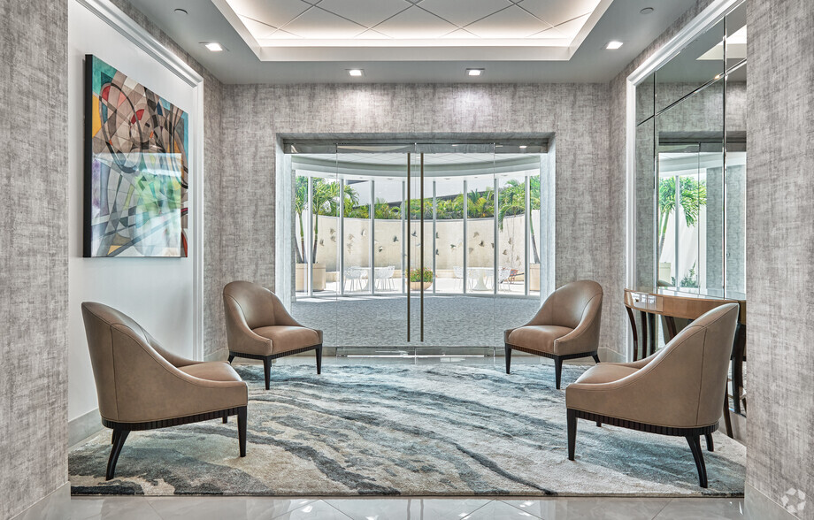 3825 PGA Blvd, Palm Beach Gardens, FL for lease - Lobby - Image 3 of 19