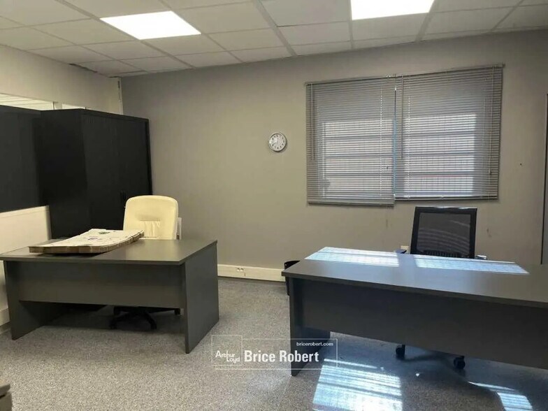 Office in Bourg-en-Bresse for lease - Building Photo - Image 3 of 6