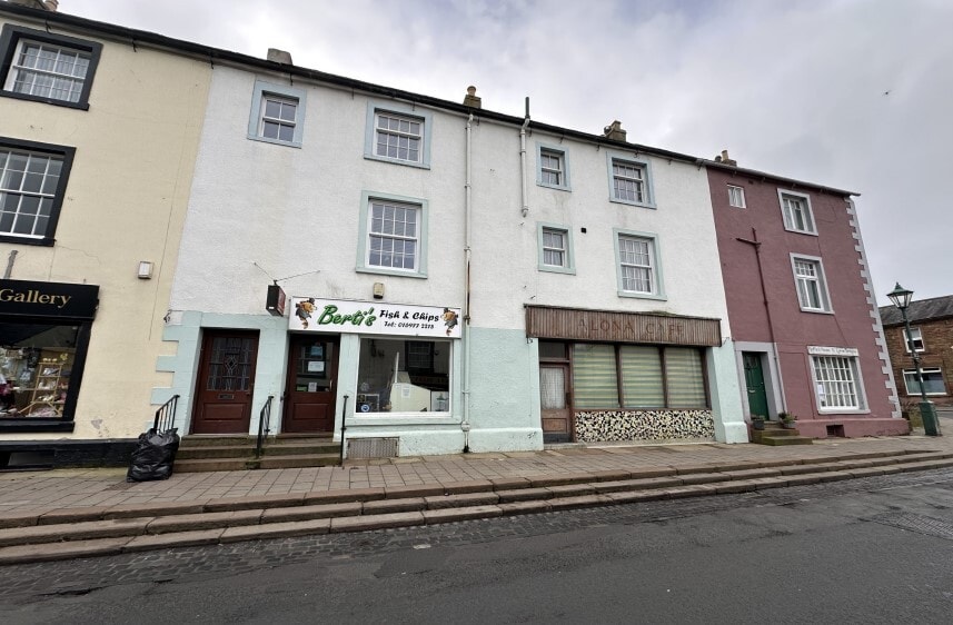 3-4 Lorne Ter, Brampton for sale - Building Photo - Image 1 of 20