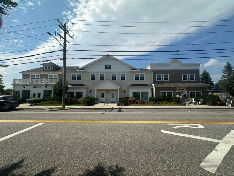 41 N Phillips Ave, Speonk, NY for lease - Building Photo - Image 1 of 10