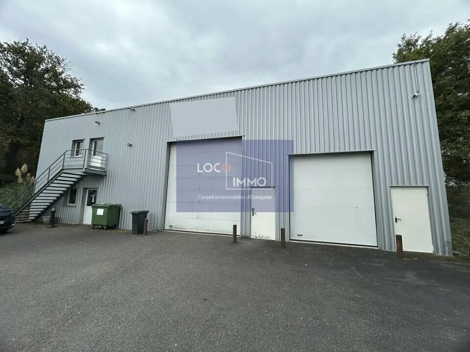 Flex in Pessac for lease Building Photo- Image 1 of 12