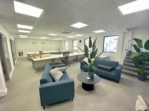 6 London Rd, Newbury for lease Interior Photo- Image 1 of 6