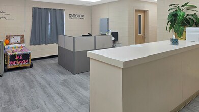 6015 Old Stone Mountain Rd, Stone Mountain, GA for lease Interior Photo- Image 2 of 2