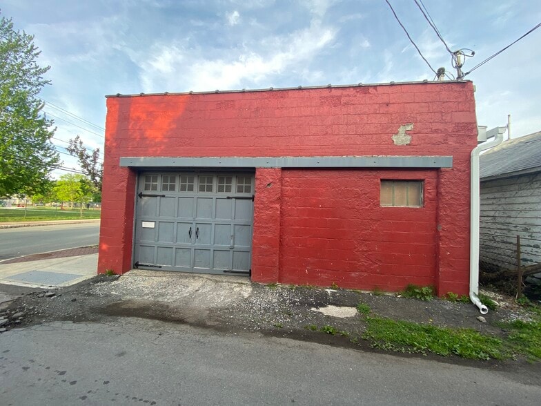 18 112th St, Troy, NY for lease - Building Photo - Image 2 of 10