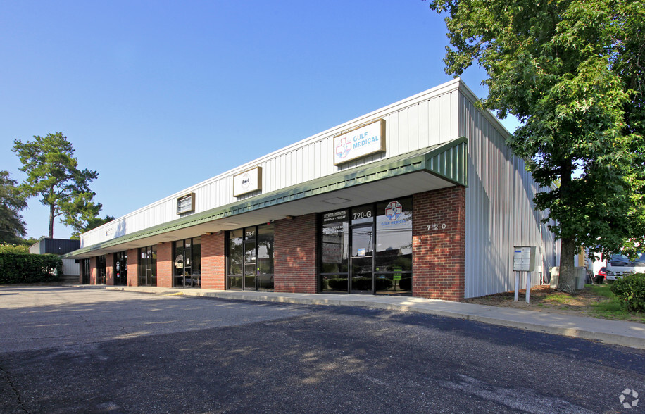 720 NE Capital Cir, Tallahassee, FL for lease - Primary Photo - Image 1 of 6