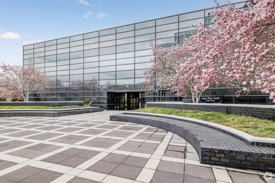 21 Main St, Hackensack, NJ for sale - Primary Photo - Image 1 of 1