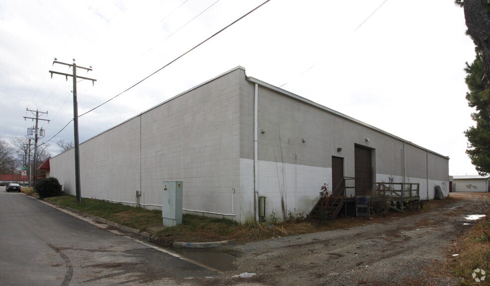 467 Denbigh Blvd, Newport News, VA for lease - Building Photo - Image 3 of 3