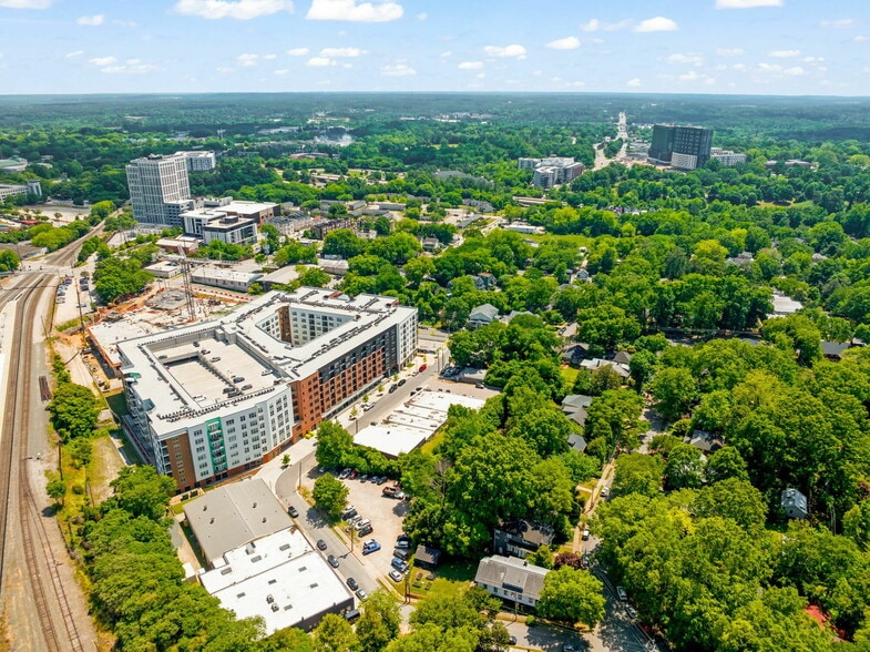 302 Dupont Cir, Raleigh, NC for sale - Building Photo - Image 3 of 8