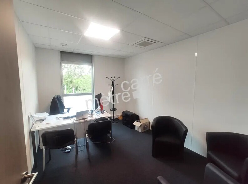 Office in Nantes for lease - Interior Photo - Image 3 of 8