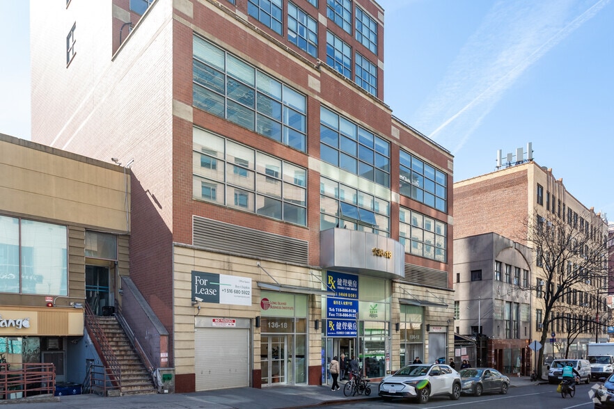 136-18 39th Ave, Flushing, NY for lease - Building Photo - Image 3 of 10
