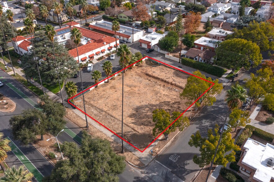 317 Brookside Ave, Redlands, CA for sale - Primary Photo - Image 1 of 1