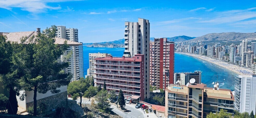Land in Benidorm, Alicante for sale - Aerial - Image 2 of 7