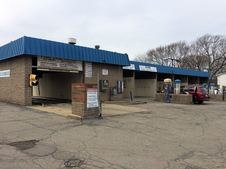 20371 Euclid Ave, Euclid, OH for sale - Building Photo - Image 1 of 1