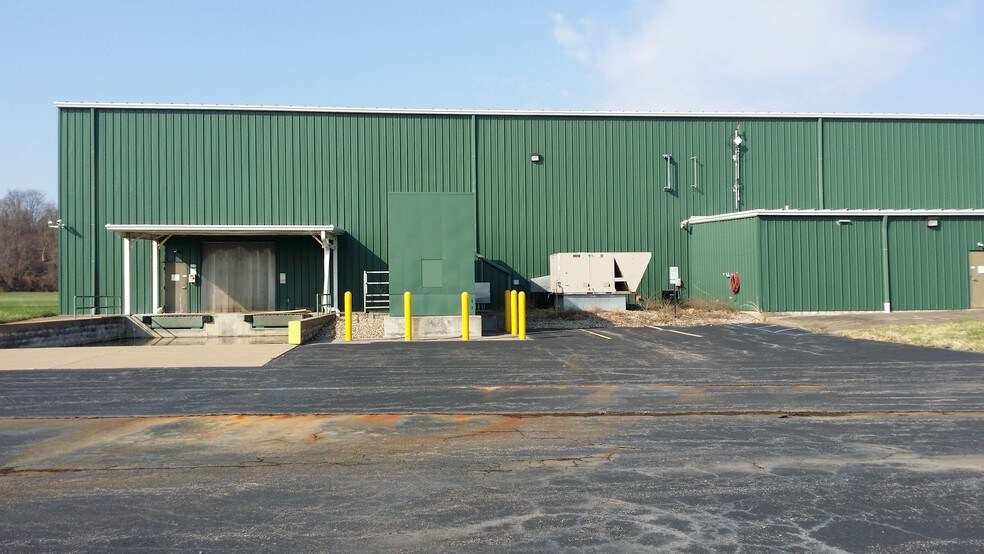 457 Pettyville Rd, Mineral Wells, WV 26150