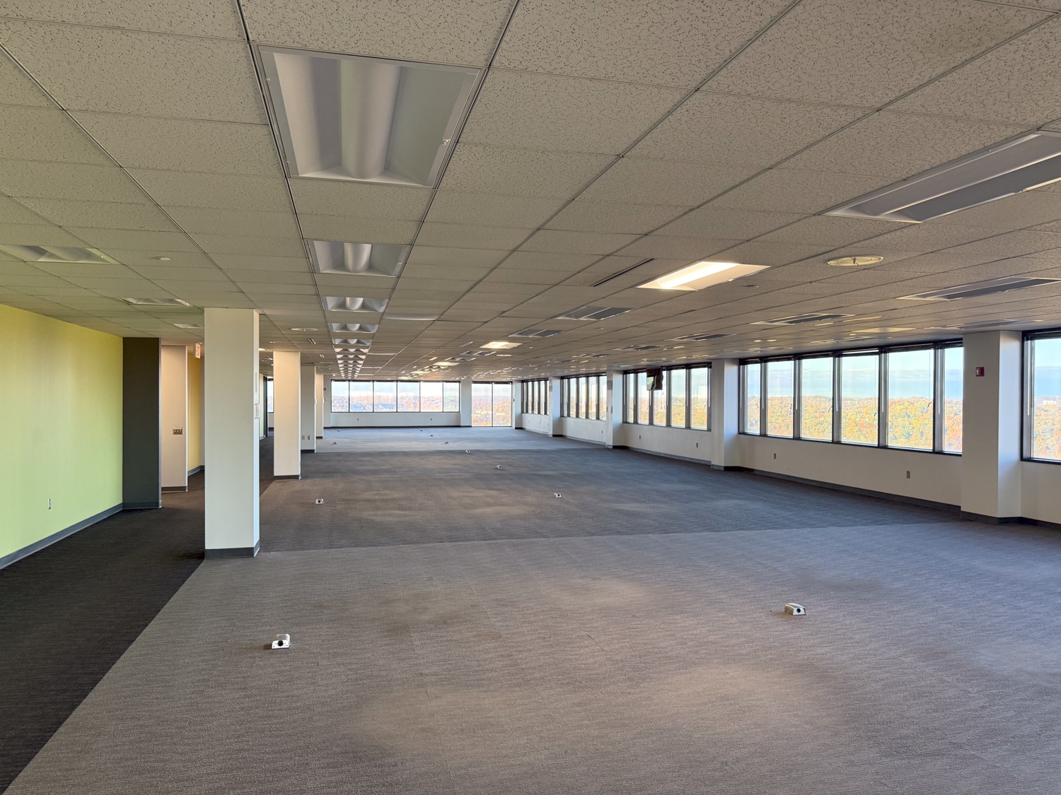 730 Holiday Dr, Pittsburgh, PA for lease Interior Photo- Image 1 of 7