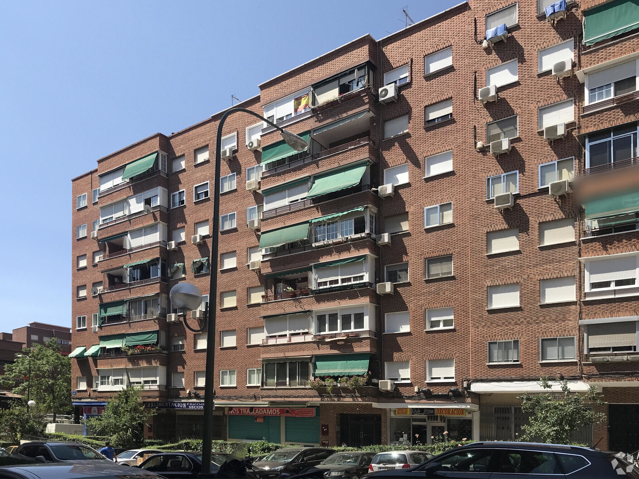 Retail in Móstoles, Madrid for lease Primary Photo- Image 1 of 3