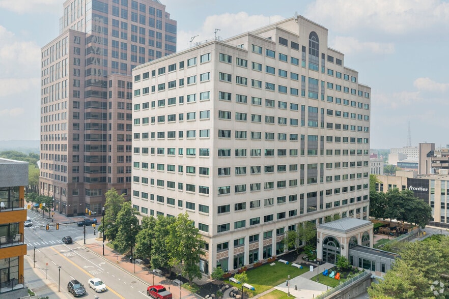 75 S Clinton Ave, Rochester, NY for lease - Building Photo - Image 1 of 22