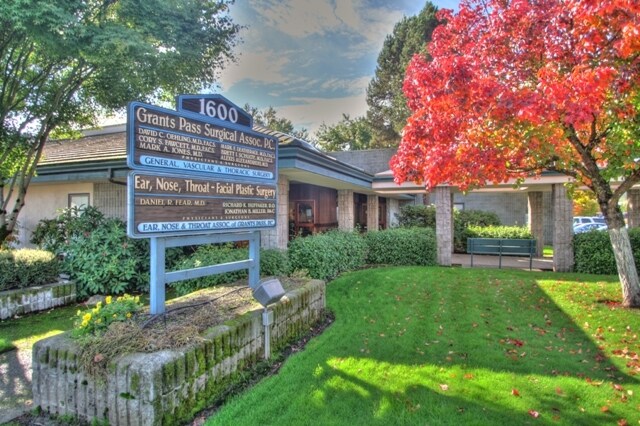 1600 NW 6th St, Grants Pass, OR for sale Primary Photo- Image 1 of 1