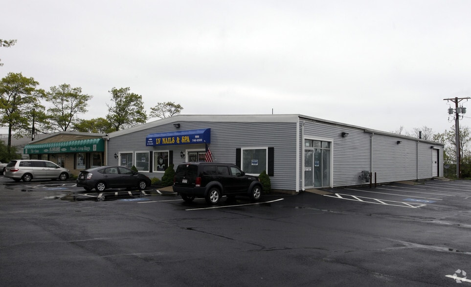 96 Long Pond Rd, Plymouth, MA 02360