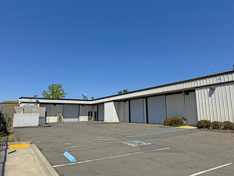 965 Piner Pl, Santa Rosa, CA for lease - Building Photo - Image 2 of 3