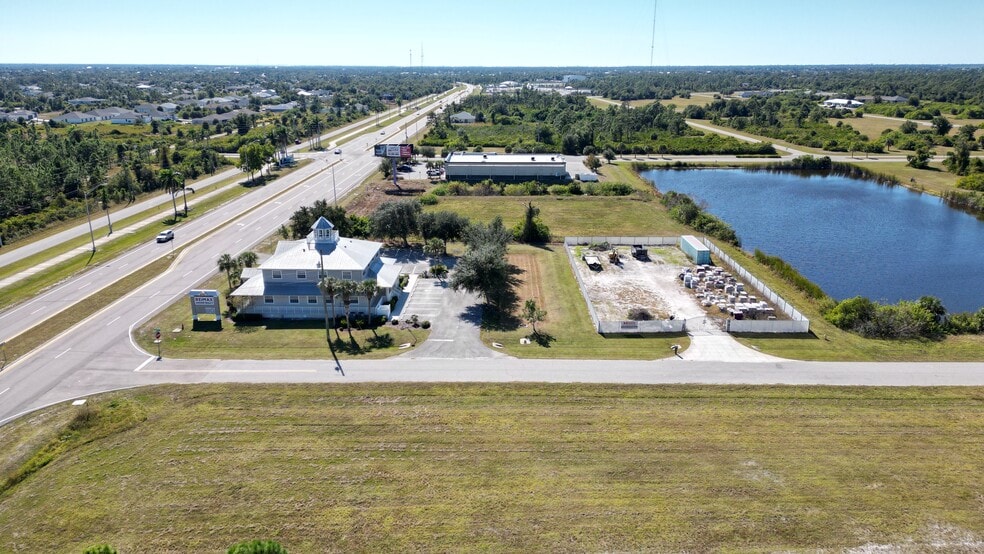 8379 Gasparilla Rd, Port Charlotte, FL for sale - Building Photo - Image 3 of 18