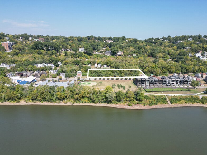 2370 Riverside dr, Cincinnati, OH for sale - Building Photo - Image 3 of 6