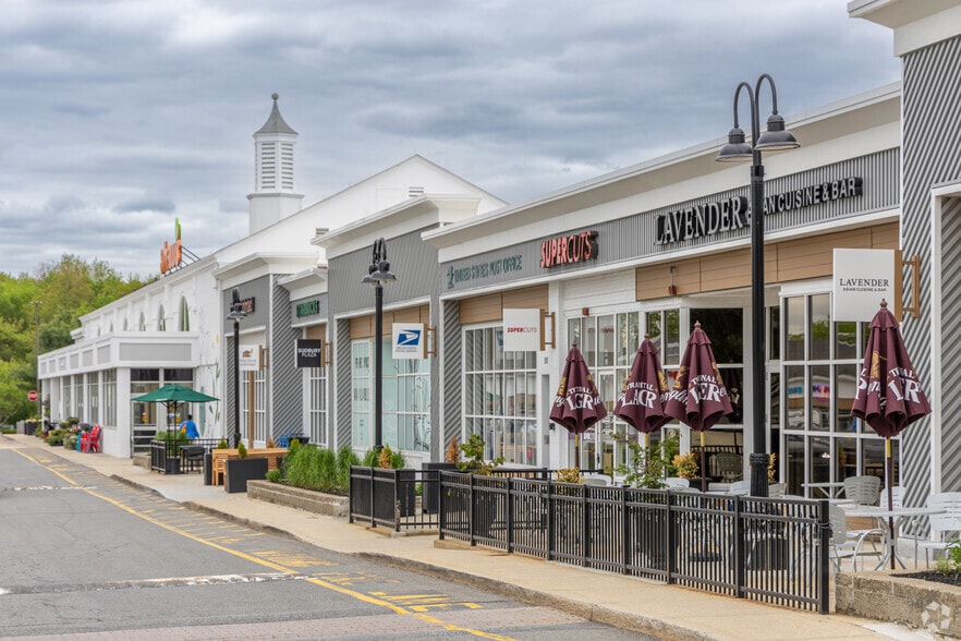 509-513 Boston Post Rd, Sudbury, MA for lease - Building Photo - Image 2 of 7